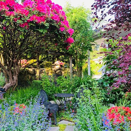 Crystal'S View Bed & Breakfast North Vancouver Esterno foto