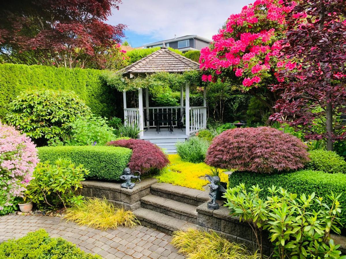 Crystal'S View Bed & Breakfast North Vancouver Esterno foto