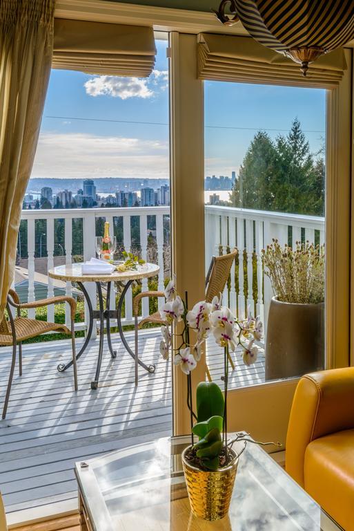 Crystal'S View Bed & Breakfast North Vancouver Esterno foto