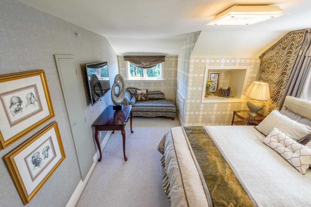 Crystal'S View Bed & Breakfast North Vancouver Esterno foto