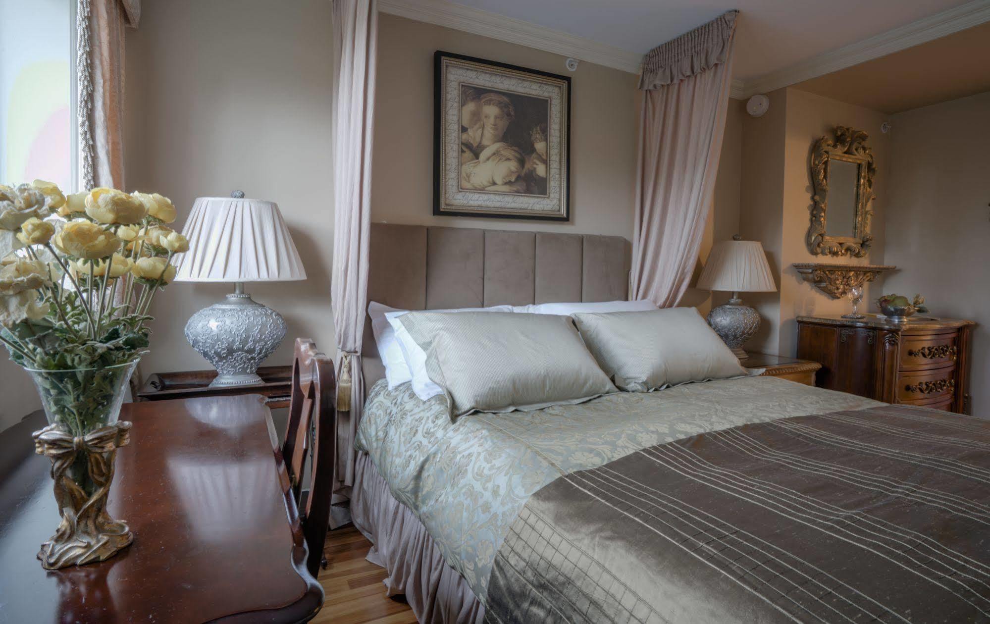 Crystal'S View Bed & Breakfast North Vancouver Esterno foto